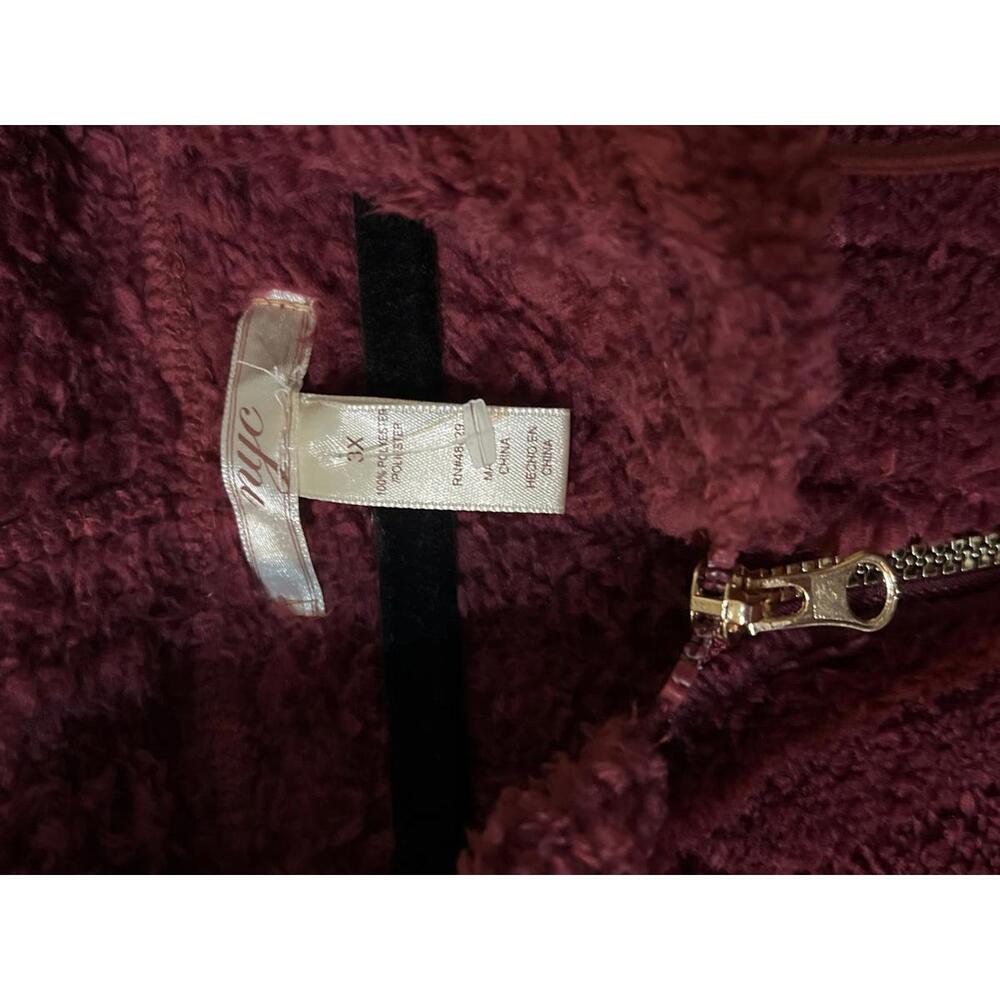 NYC Women's Plush Zip-Up Hoodie Jacket, Size 2X & 3X - Picture 3 of 5